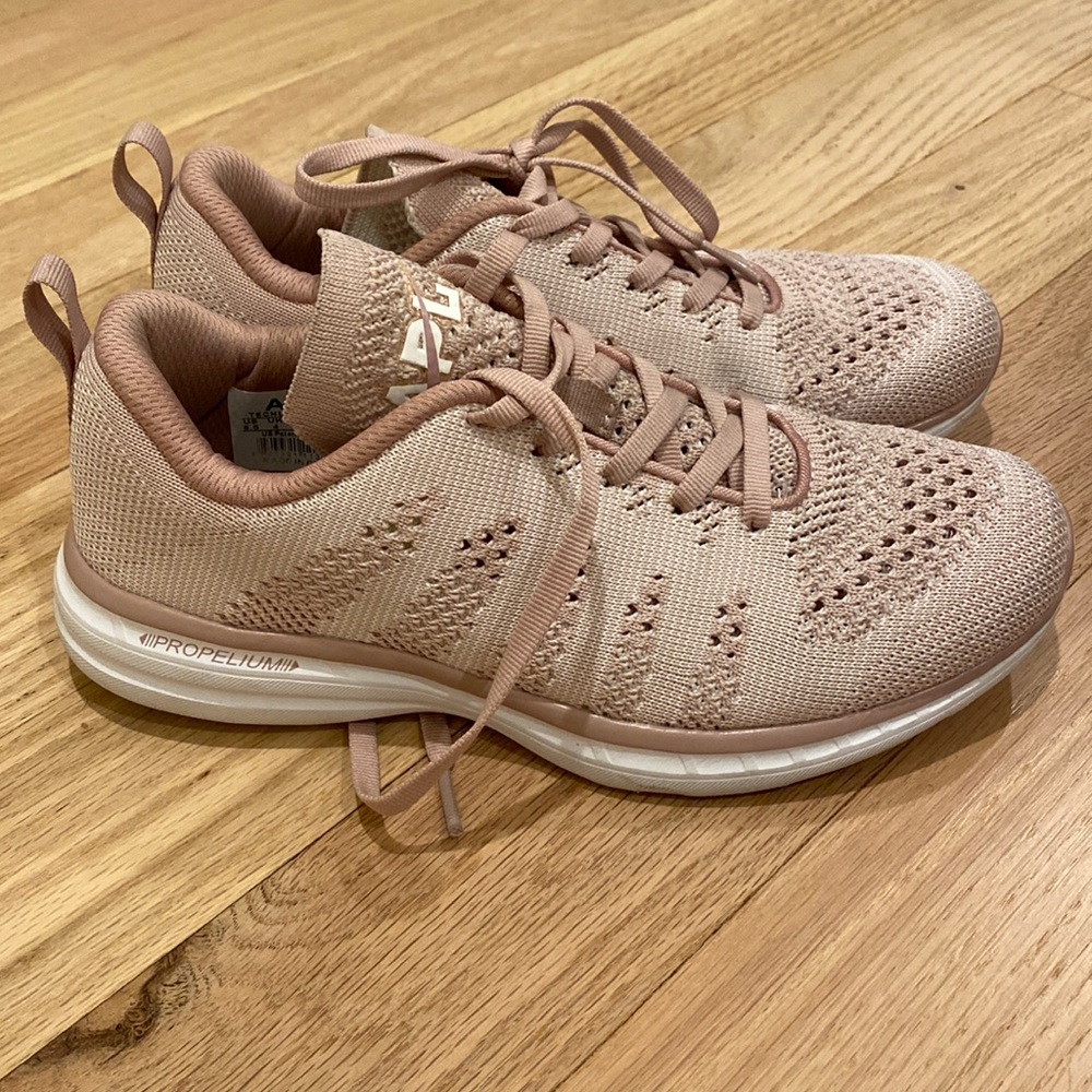 APL Techloom Pro Pink Shoes Size 6.5
